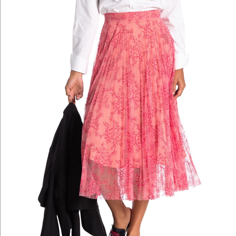 NWT Burberry Wilton Pleated Lace Skirt size 0